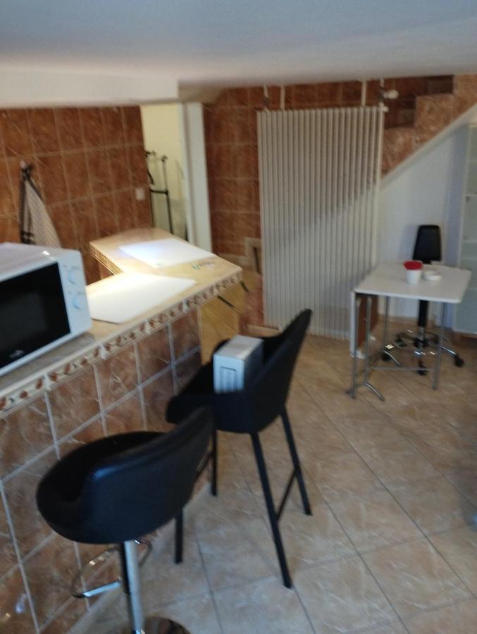 Studio Meuble Avec Piscine Partagee La Ferté-Gaucher Exteriör bild